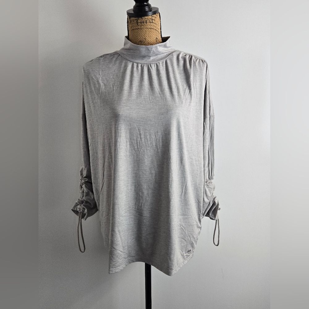 ZUDA Ruched Mock Neck Pullover Top Sz M Light Gray